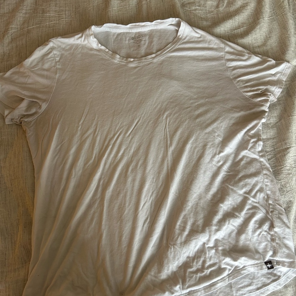 Figs women’s white shirt